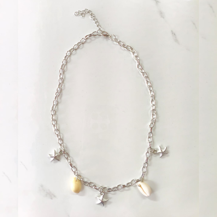 Collar de Estrellas y Concha, Cadena de Estrellas y Concha, Con colgante