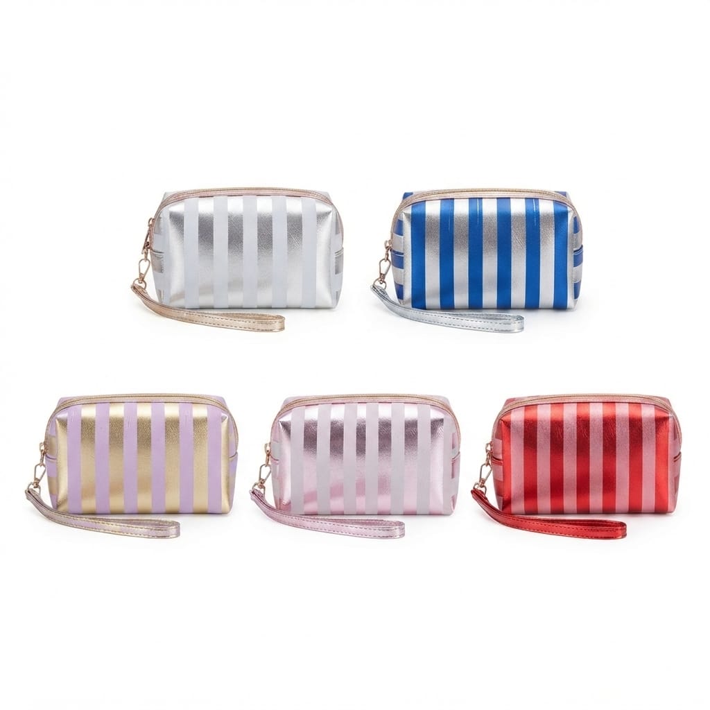 Cosmetiquera con detalles rayados